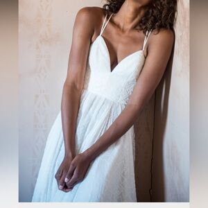 Truvelle Wedding Dress: Pamela A Line